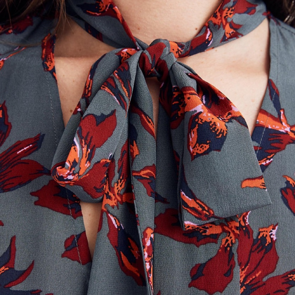 🆕 Madewell Silk-Tie Wrap Top in Winter Orchid - Picture 4 of 8